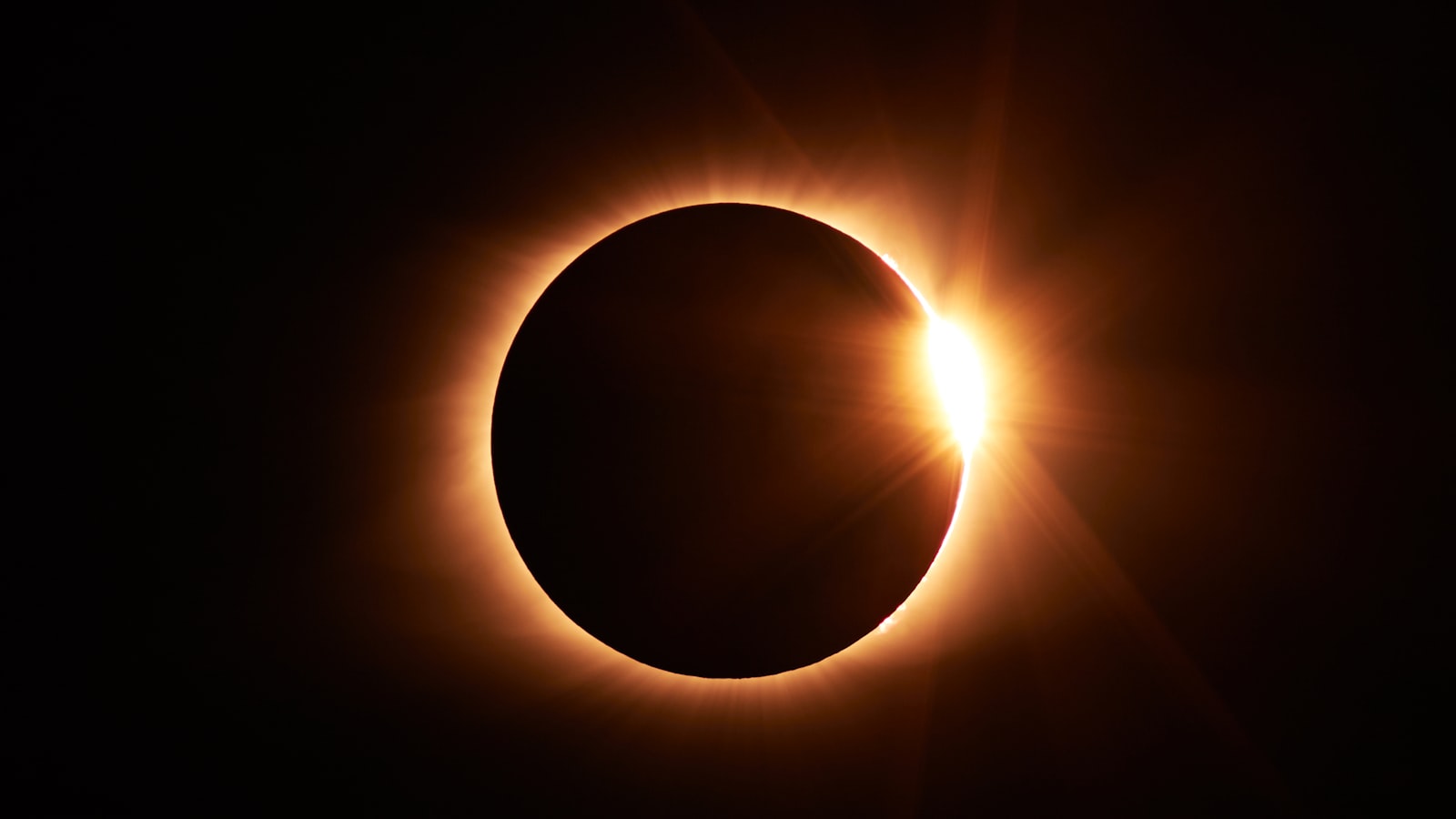Éclipse solaire photographiée pendant la phase de totalité