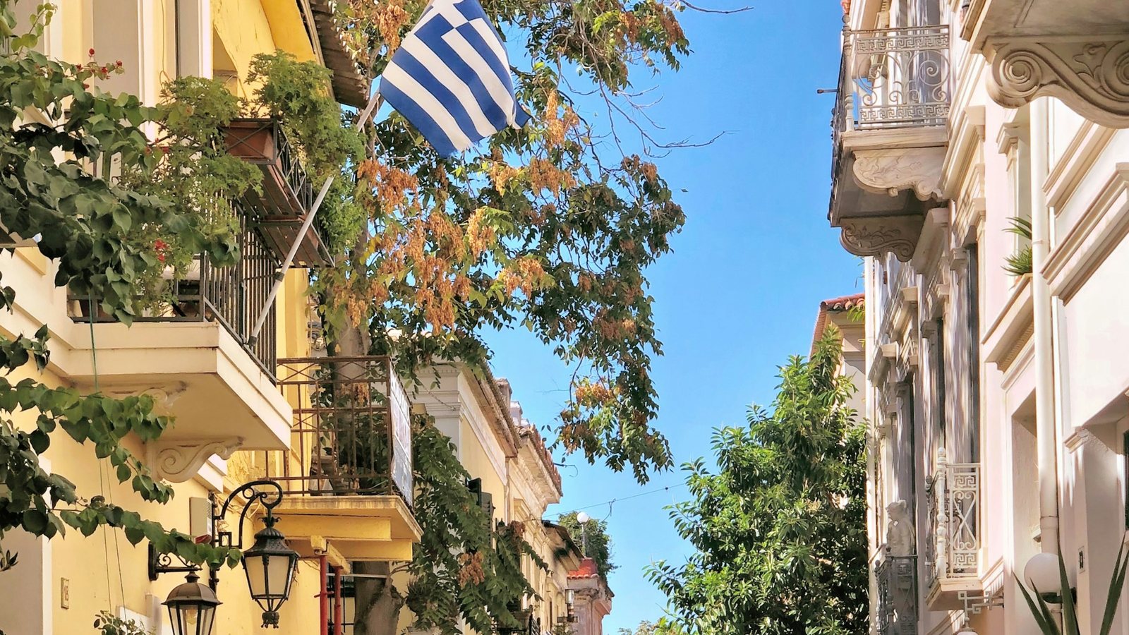Une rue commerçante d'Athènes