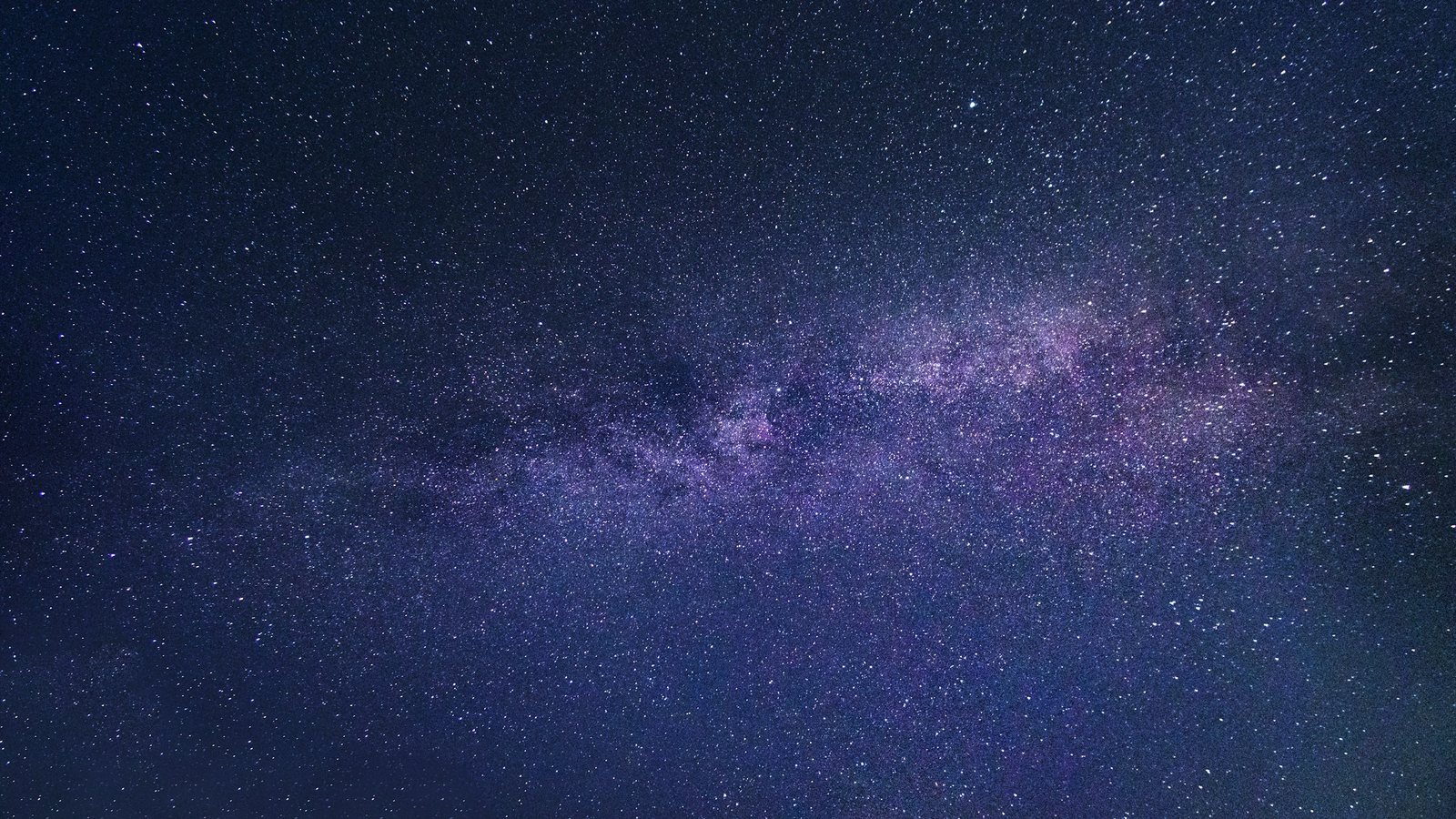 Le ruban violet de la Voie lactée déployé au-dessus d'un ciel constellé, ciel du mardi 22 septembre 2026