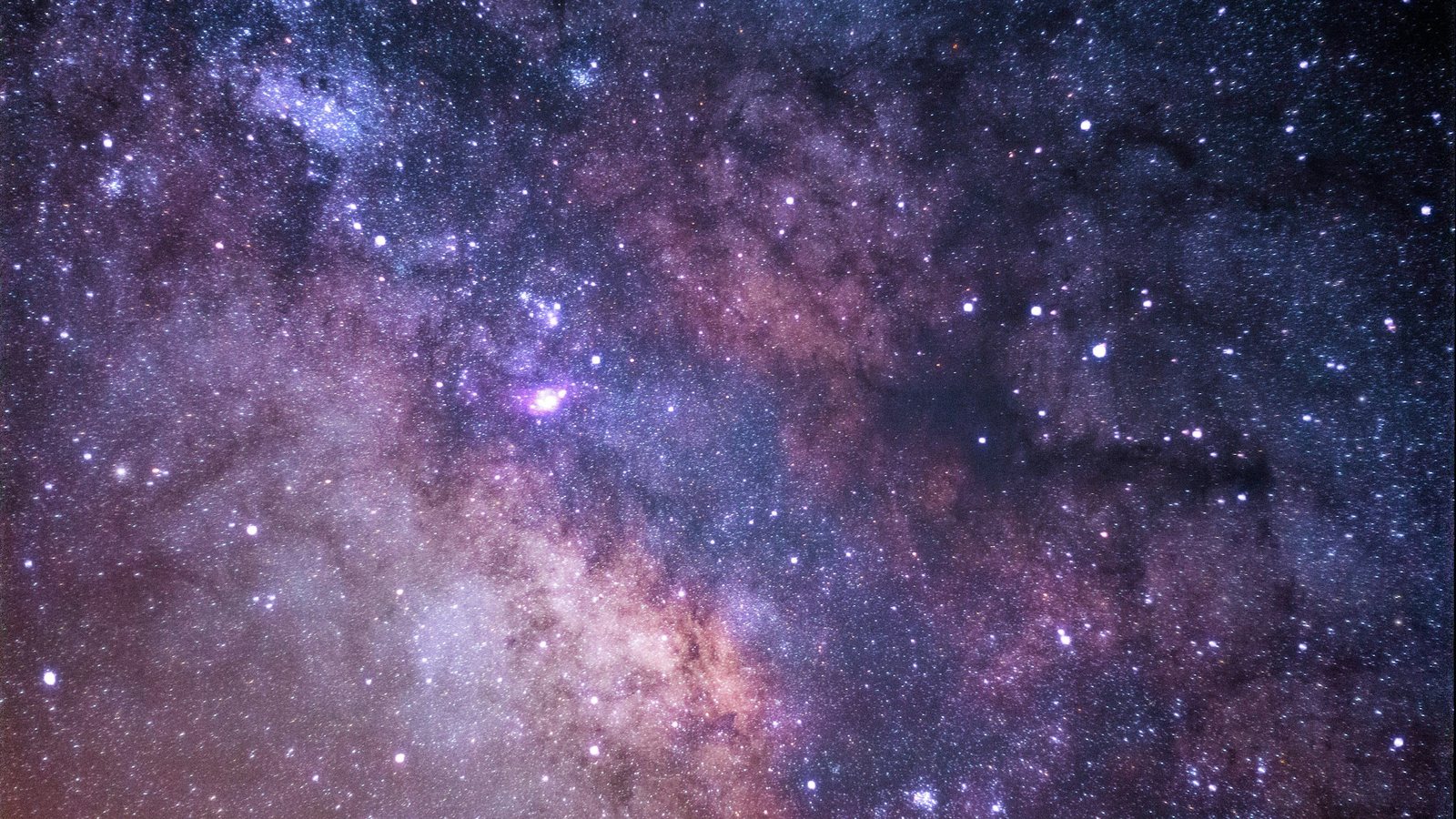 Le cœur mauve et rosé de la Voie lactée dans un ciel de nuit profond, ciel du dimanche 4 octobre 2026