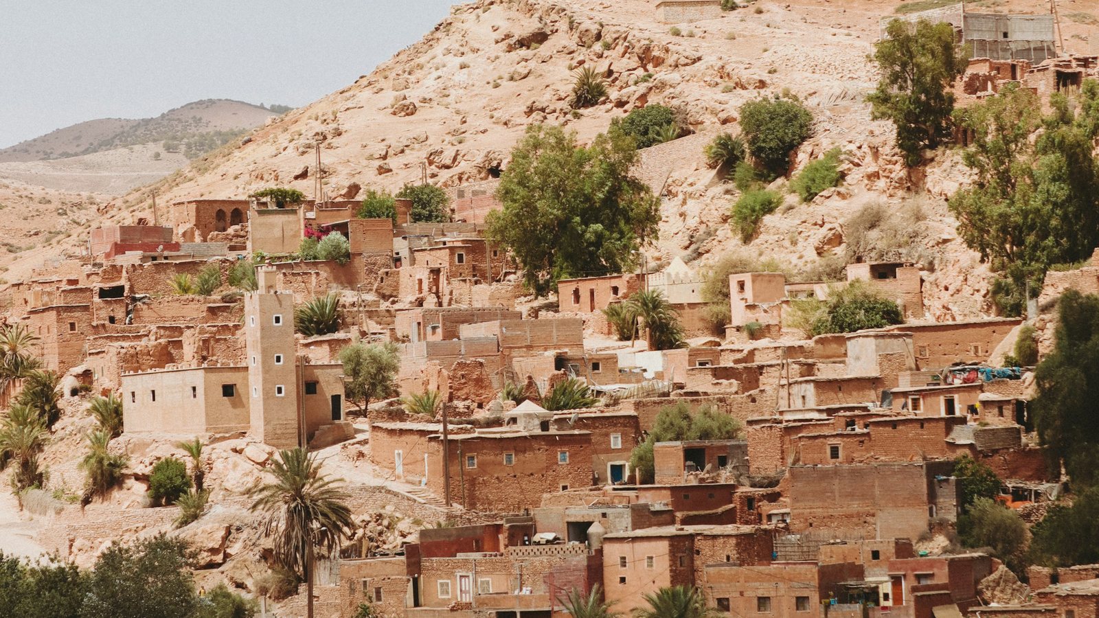 Un village en pisé aux portes du désert