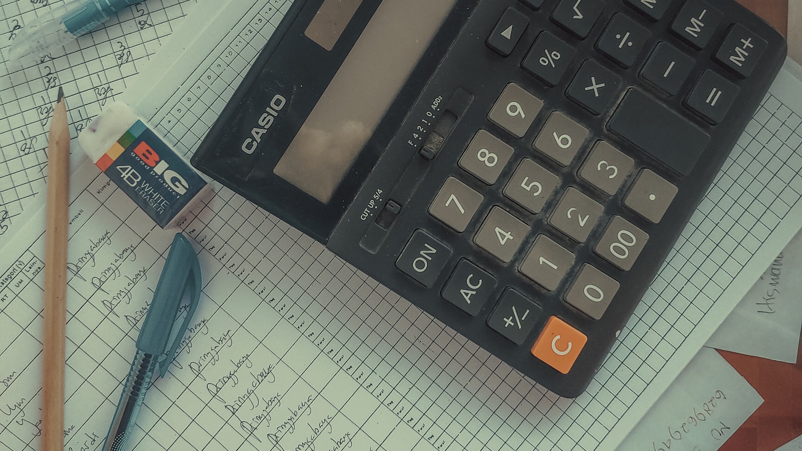 Calculatrice et factures