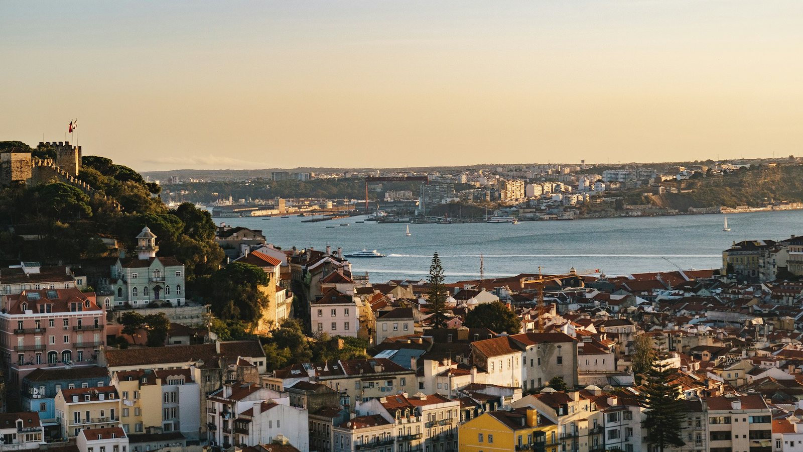 Vue aérienne d'un quartier ancien portugais