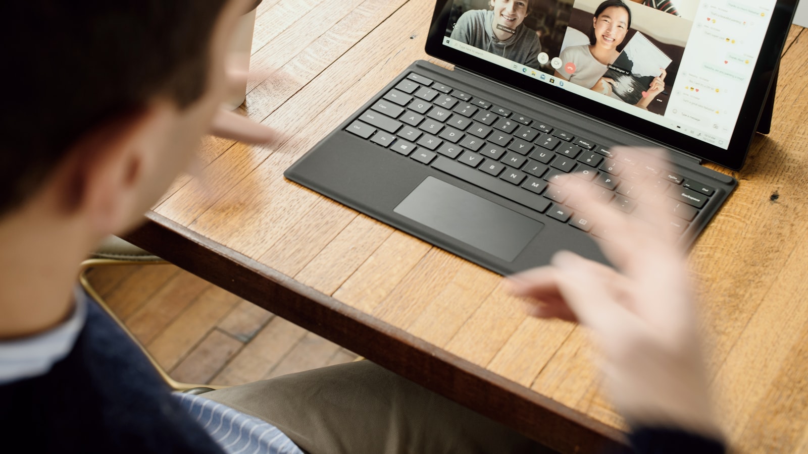 Consultation vidéo sur un ordinateur portable