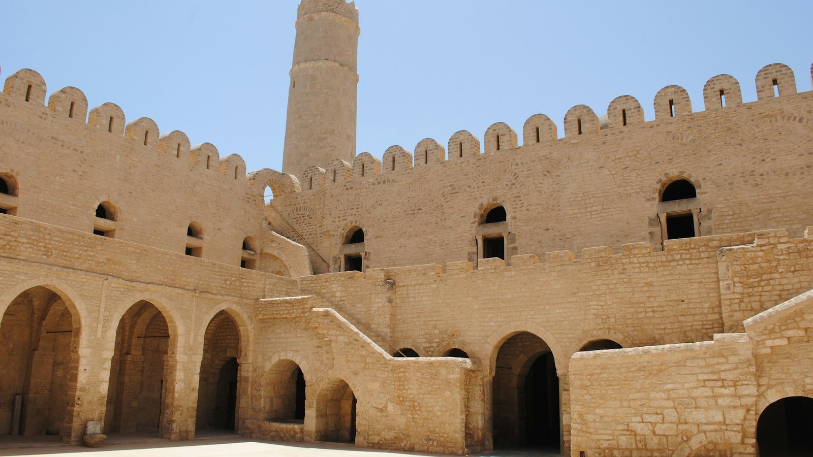 Les façades de la médina