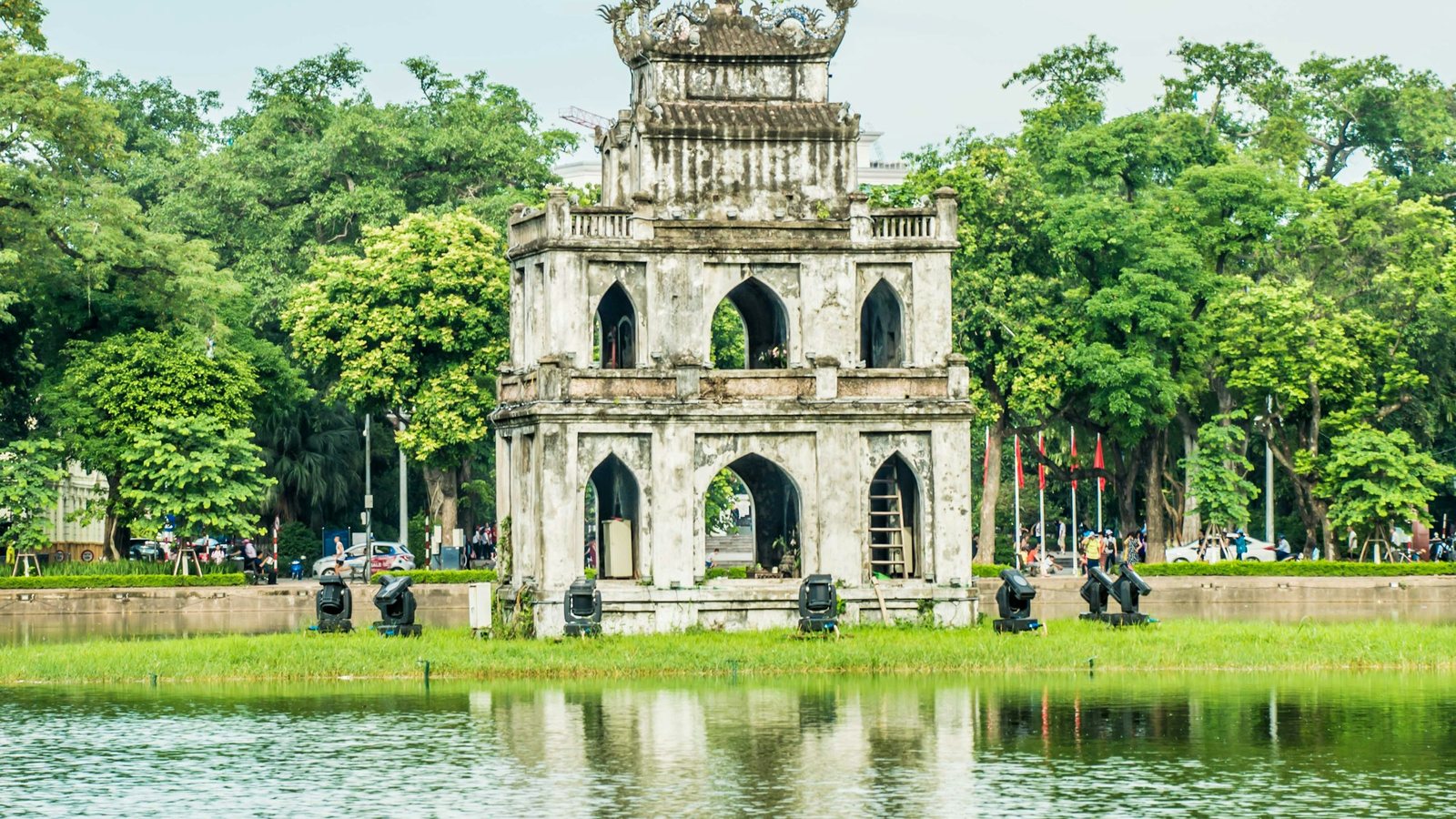 Un temple au bord de la rivière